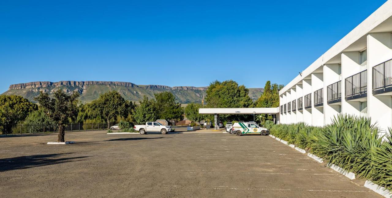 African Sky Harrismith Inn Екстериор снимка