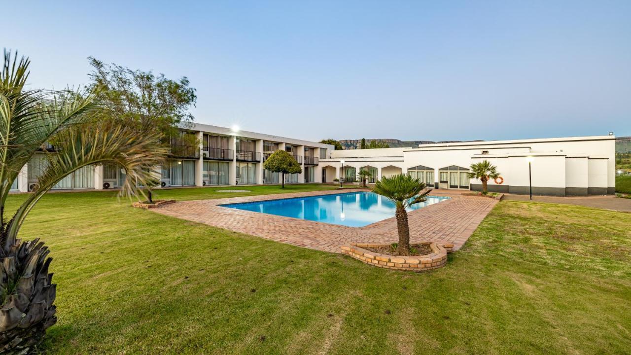 African Sky Harrismith Inn Екстериор снимка